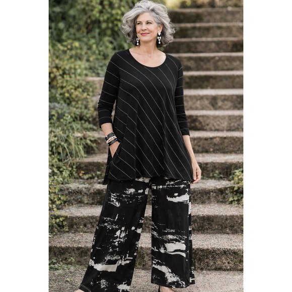 IC By Connie K Tops - IC By Connie‎ K NWT Black White Stripe Asymmetrical Tunic Top Lagenlook- Size S